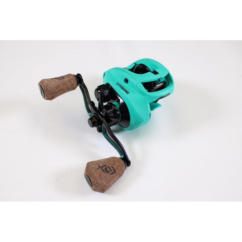 13 Fishing Concept TX2 TX2-6.8-RH 6.8:1 RH – Used Casting Reel – Excellent Condition